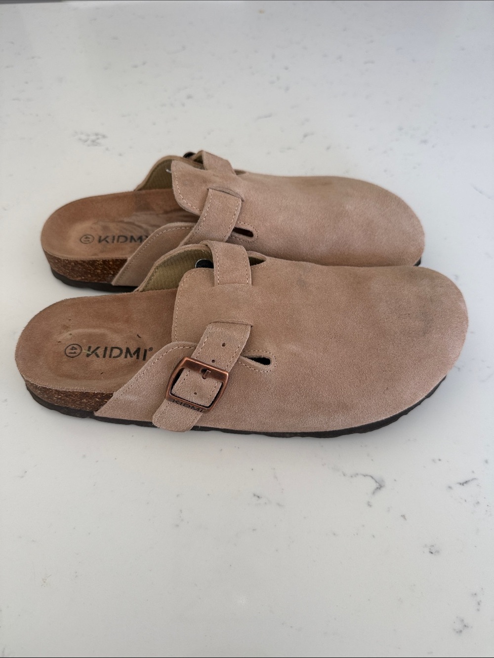 Birk style slides. worn a few times . In perfect condition. Size 41 (women’s 10) - Picture 2 of 3